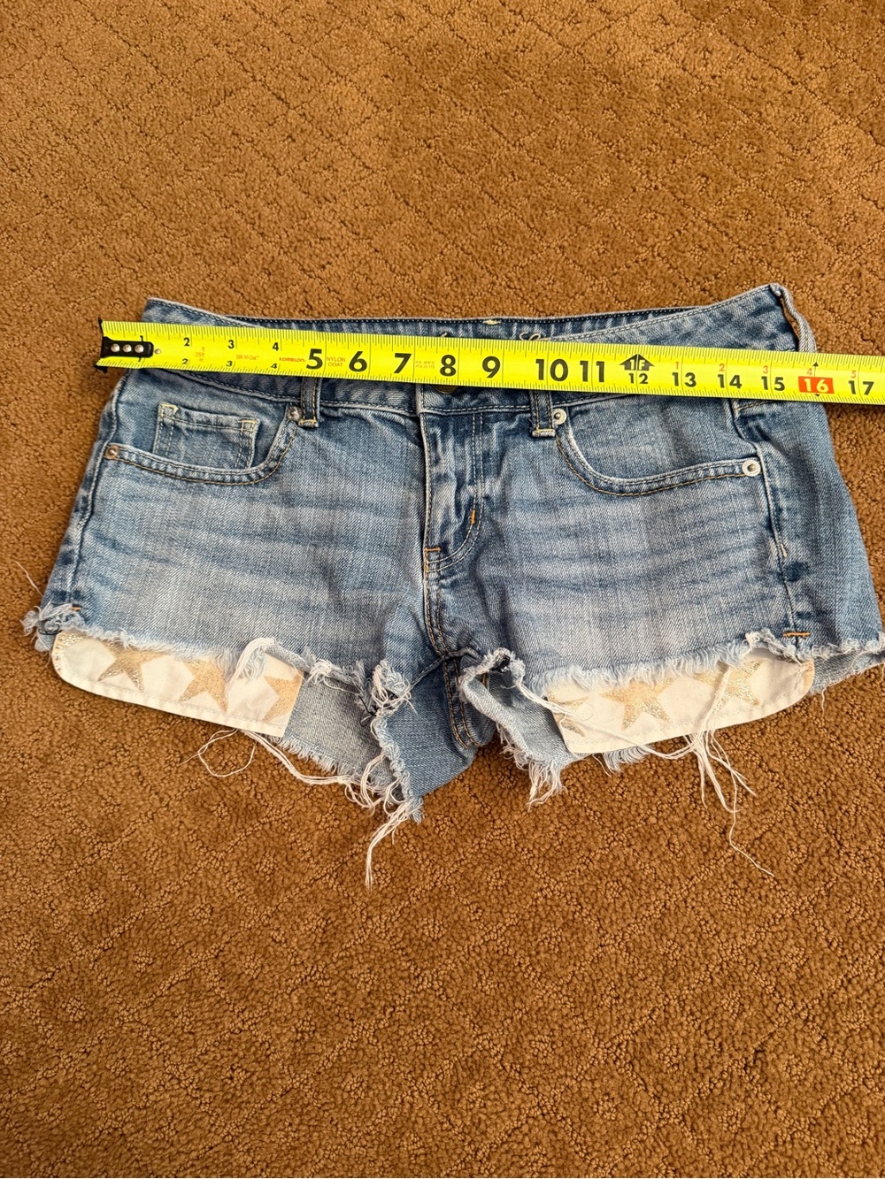 American Eagle Light Wash Star Pocket Low Rise Micro Mini Shorts Size 4 - Picture 3 of 7